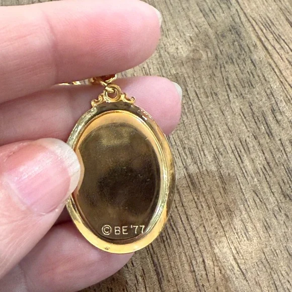 Elvis Presley Vintage 70s Gold Tone Charm Bracelet Jewelry Boxcar Ent 7.5" - Picture 6 of 7